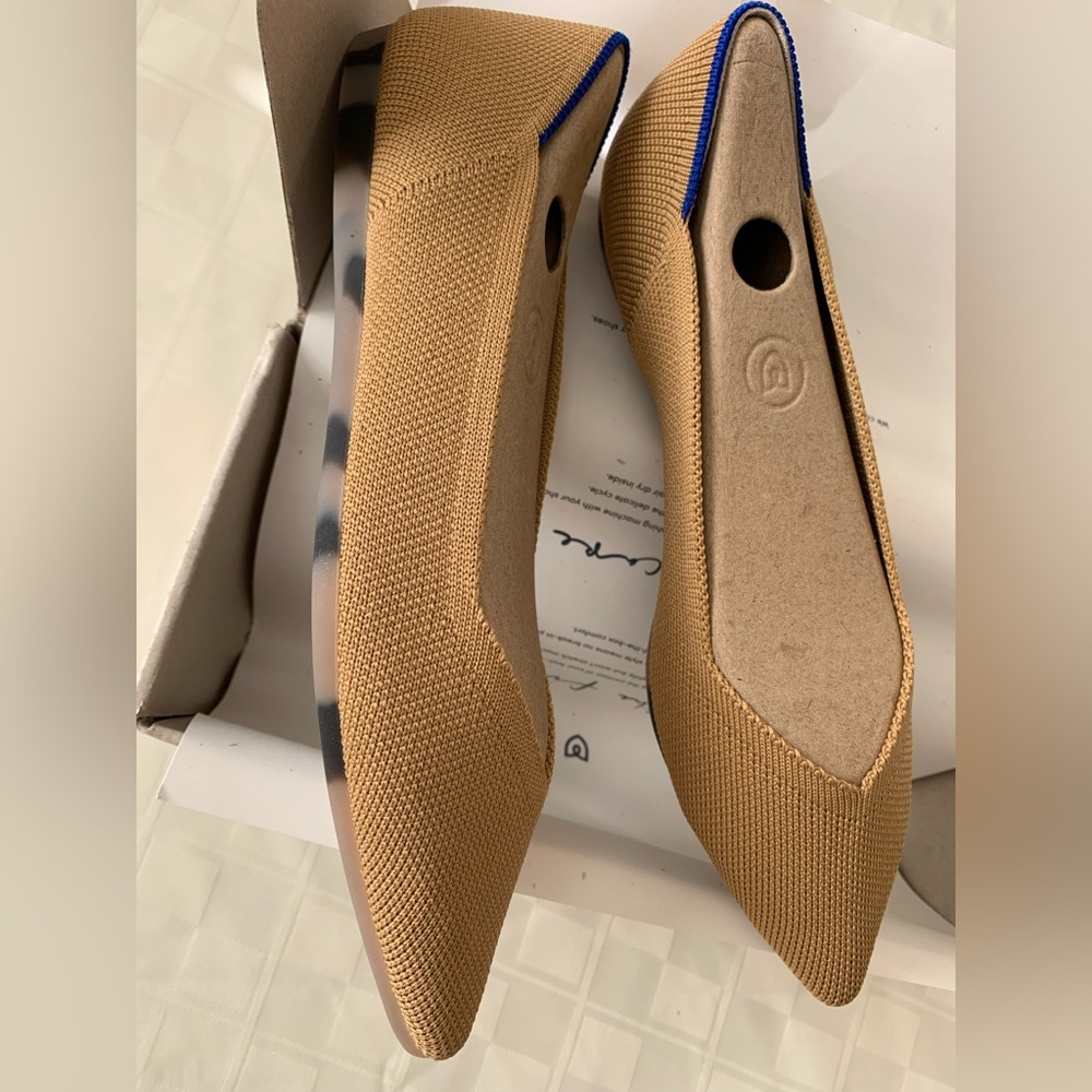 NWT Rothy’s The Point in Camel Size 6.5